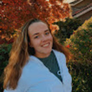 Meet your Posher, Elise